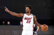  热火巴特勒带伤出战砍下准三双数据  