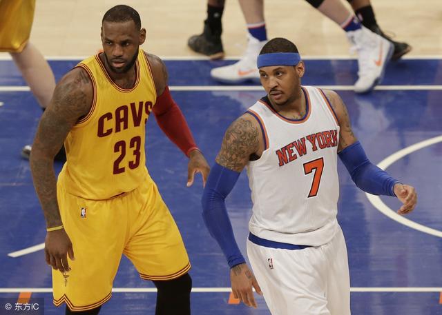 NBA勇士终场争议三分绝杀灰熊终结六连胜登顶西部引热议